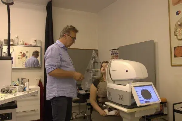 Undersøkelse hos Alf Opheim Optikk